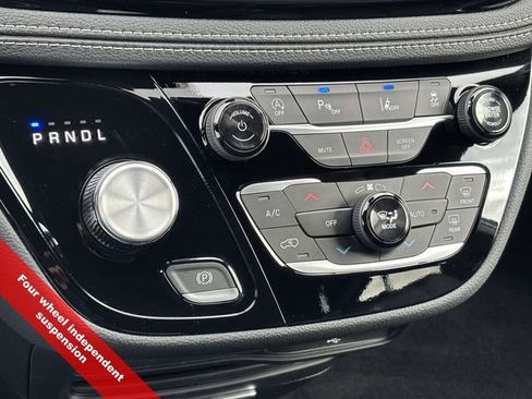 New 2026 Chrysler Pacifica Select image 31