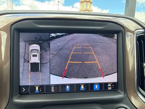 Used 2020 Chevrolet Silverado 1500 High Country w/ Technology Package AWD/4WD image 23