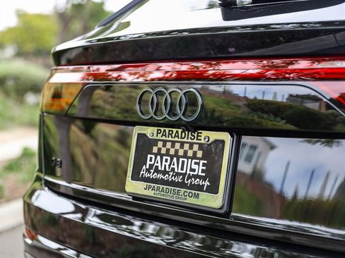 Used 2025 Audi Q8 Premium Plus AWD/4WD image 15