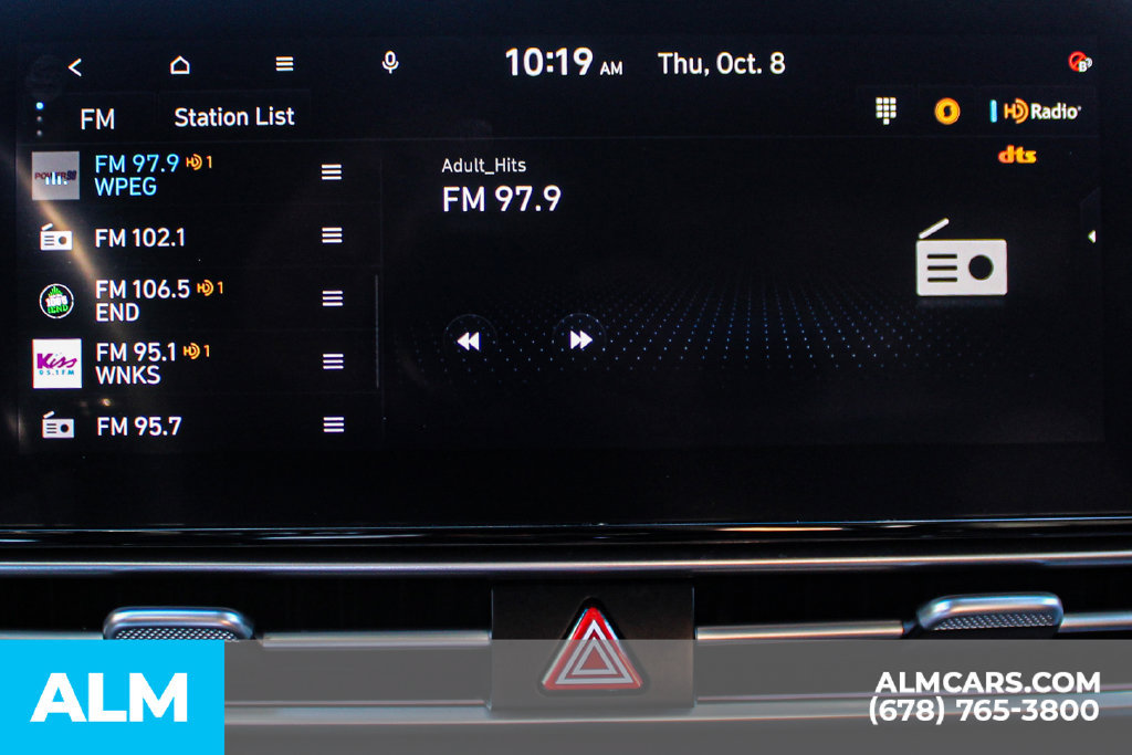 Used 2025 Hyundai Elantra SEL FWD image 31