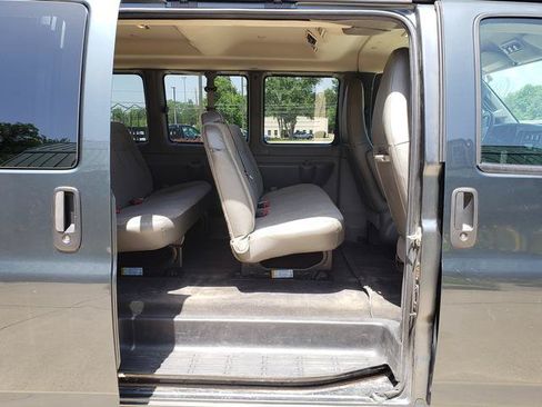 Used 2017 Chevrolet Express 2500 LS RWD image 12