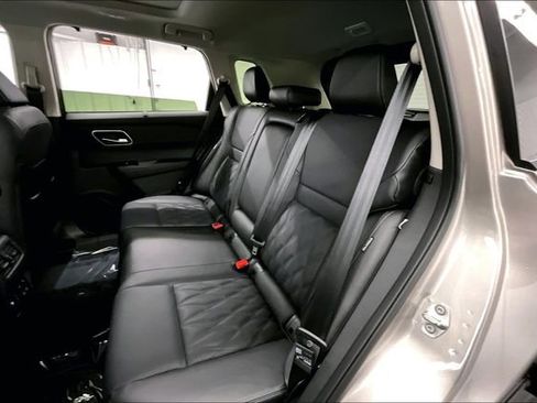 New 2026 Nissan Rogue Platinum image 11