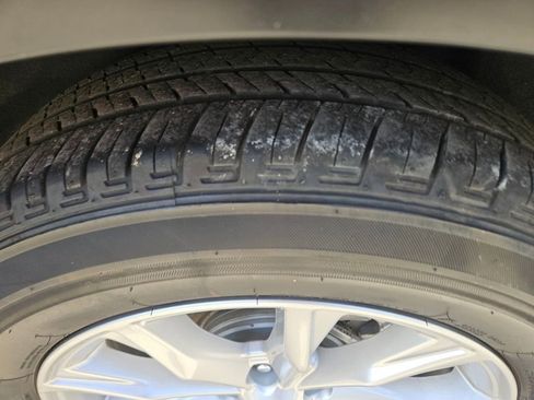 Used 2025 Honda CR-V EX-L image 26