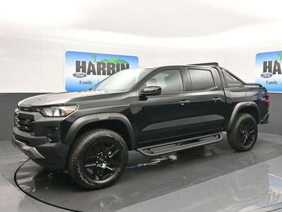 Used 2025 Chevrolet Colorado Trail Boss w/ Midnight Edition