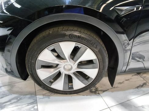 Used 2023 Tesla Model Y Long Range image 10