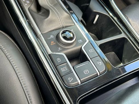 Used 2023 Kia Sorento SX image 52