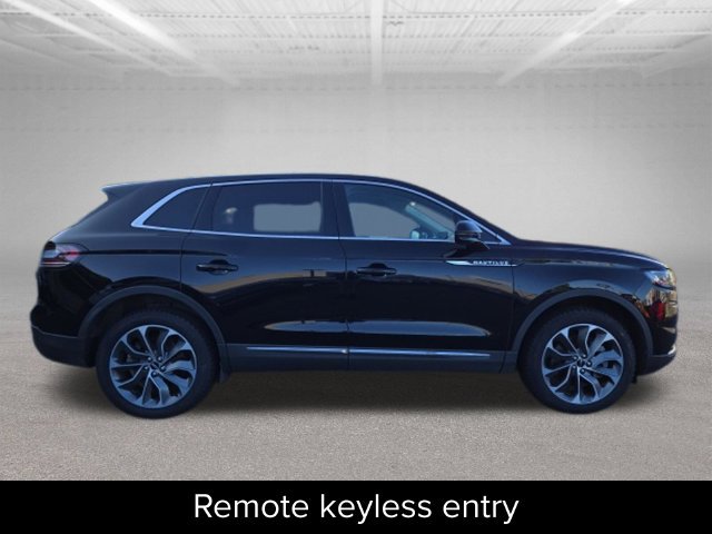 Certified 2022 Lincoln Nautilus Reserve AWD/4WD image 10