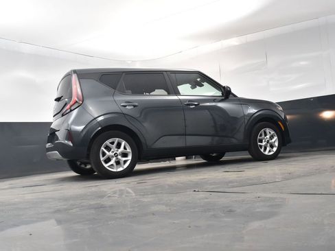 Certified 2025 Kia Soul LX w/ LX Technology Package FWD image 15
