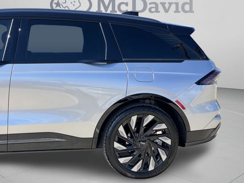Used 2025 Lincoln Nautilus Reserve w/ Jet Appearance Package AWD/4WD image 30