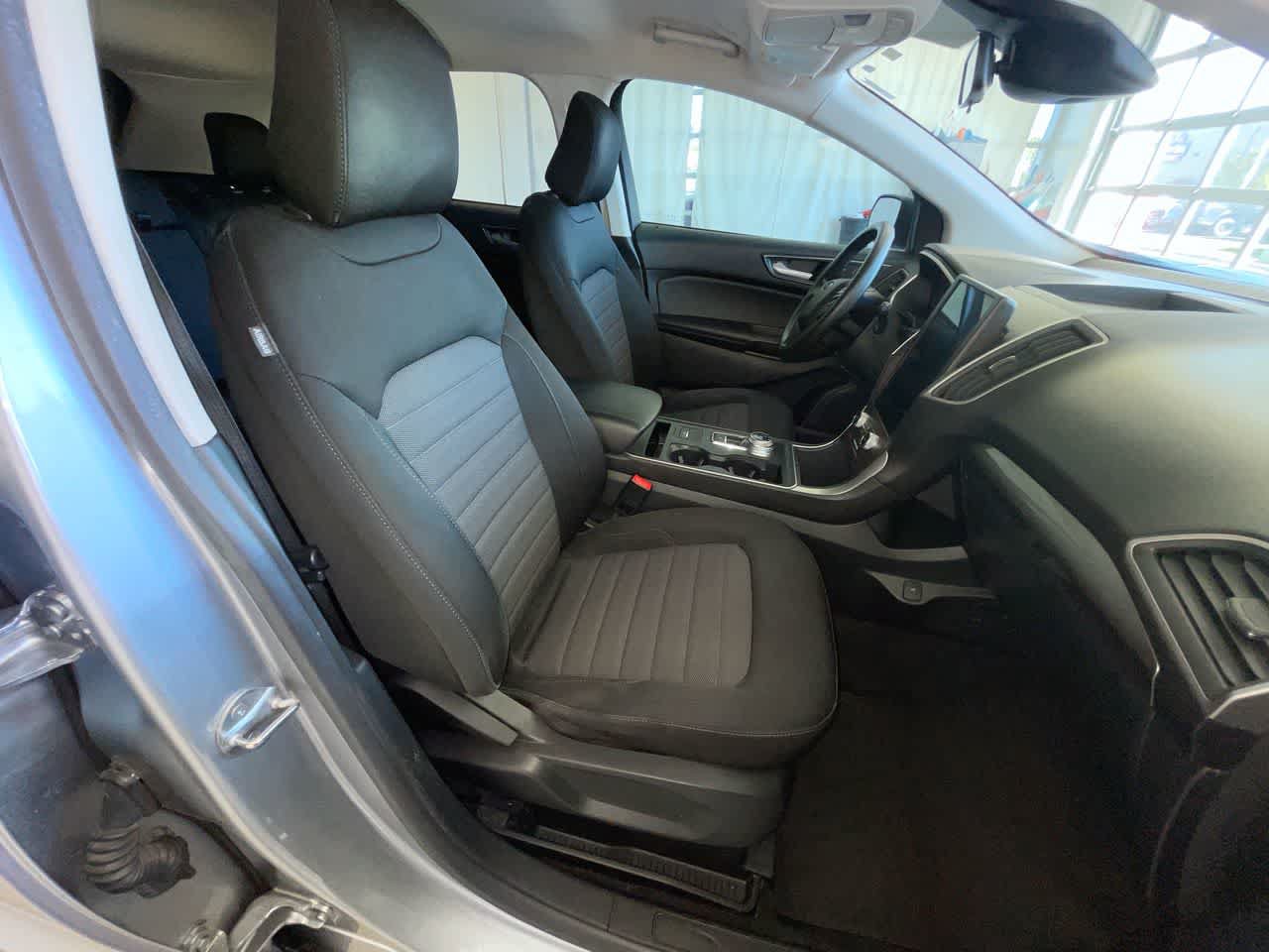 Used 2021 Ford Edge SE FWD image 23