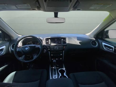 Used 2017 Nissan Pathfinder SV AWD/4WD image 12