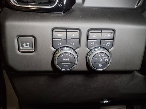 New 2025 GMC Sierra 1500 Denali image 17