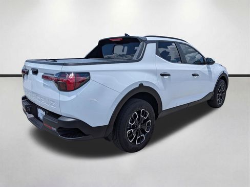 Used 2022 Hyundai Santa Cruz SEL w/ Activity Package FWD image 4