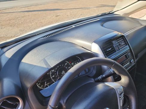 Used 2015 Nissan Versa Note SV image 19