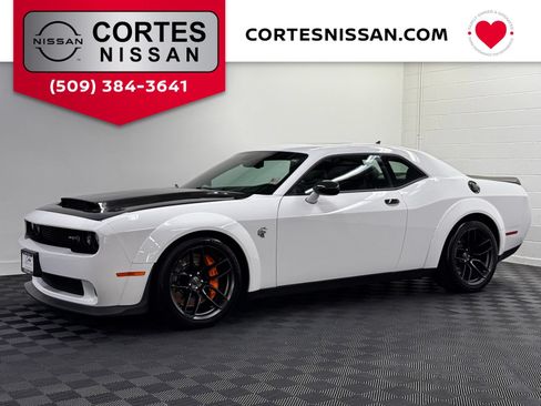 Used 2023 Dodge Challenger SRT Hellcat RWD image 1