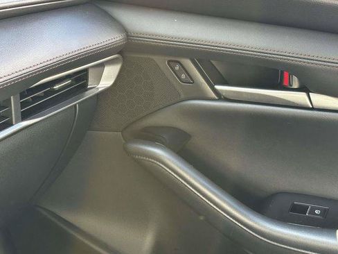 Used 2024 MAZDA MAZDA3 s FWD image 19