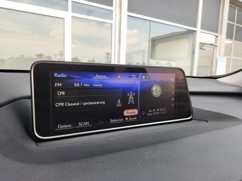 Used 2019 Lexus RX 450h AWD w/ Navigation Package image 27