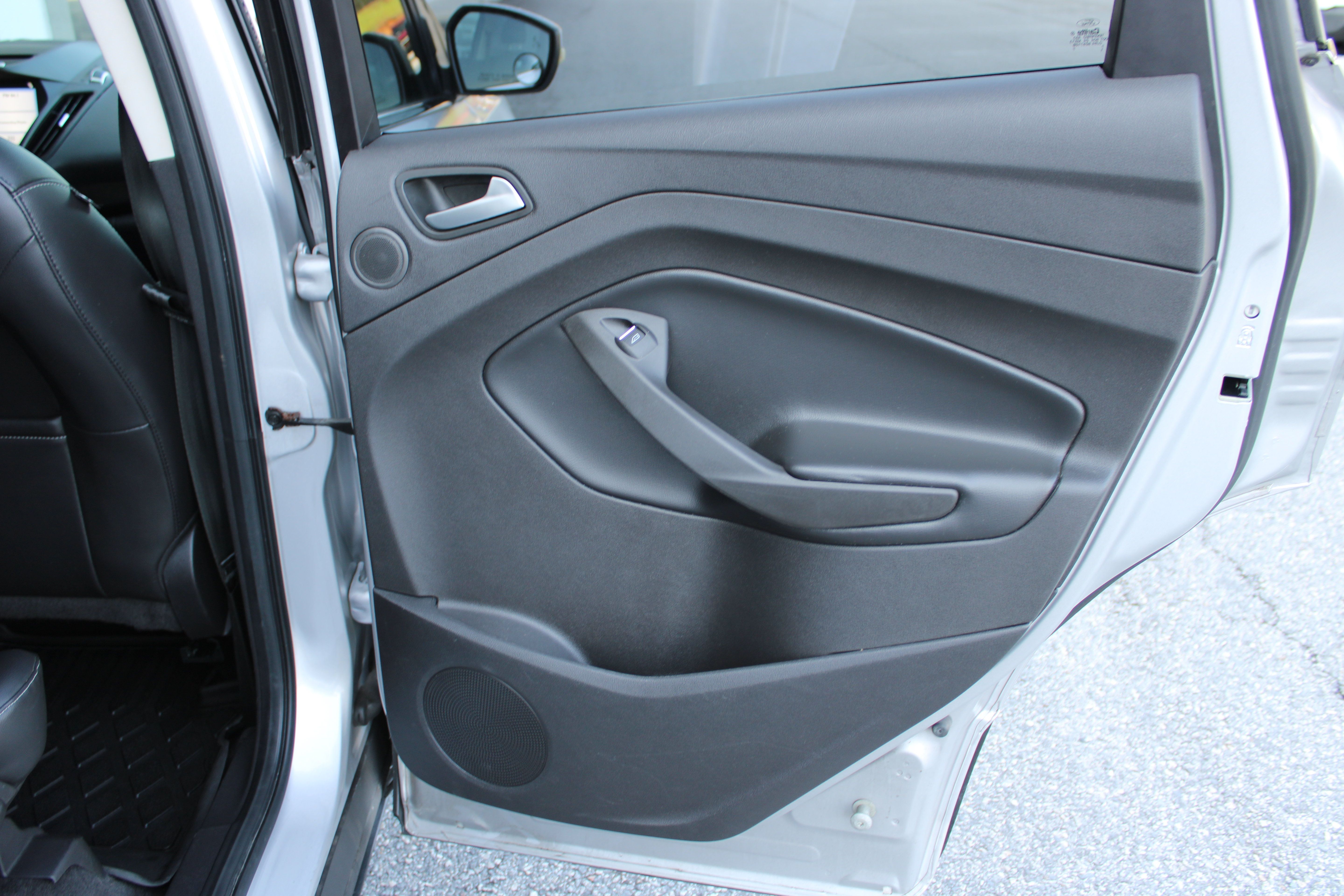 Used 2017 Ford Escape Titanium FWD image 14