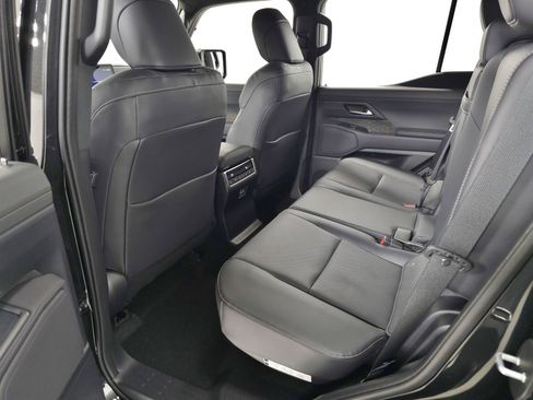 Used 2024 Lexus GX 550 w/ Cold Area Package AWD/4WD image 33