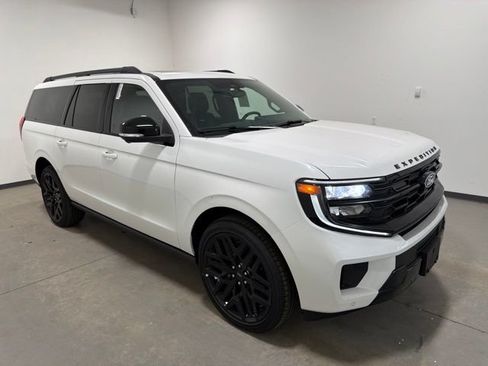New 2027 Ford Expedition Max Platinum w/ Stealth Performance Package AWD/4WD image 3