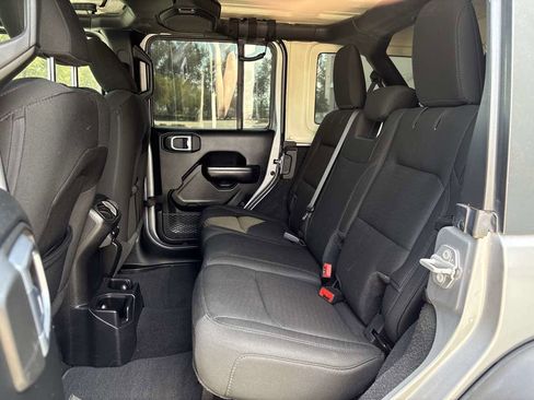 Used 2020 Jeep Wrangler Unlimited Sport S image 15