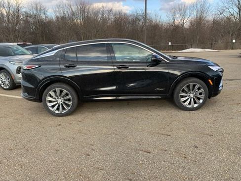 New 2026 Buick Envista Avenir image 3