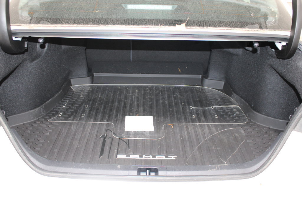 Used 2022 Toyota Camry LE FWD image 13