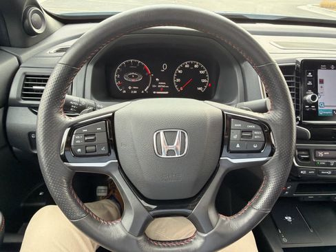 Used 2025 Honda Ridgeline Black Edition image 37