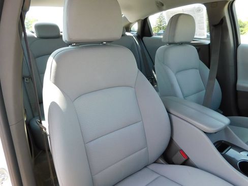 Used 2024 Chevrolet Malibu LT FWD image 19