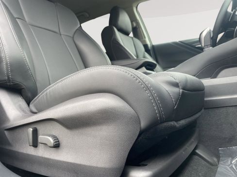 Certified 2025 Subaru Outback Limited AWD/4WD image 4