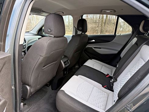 Used 2018 Chevrolet Equinox LT image 17