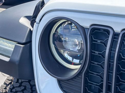 Used 2024 Jeep Wrangler Unlimited Rubicon 4xe AWD/4WD image 7
