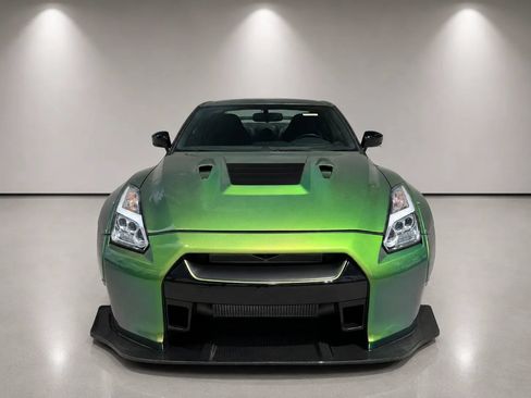 Used 2014 Nissan GT-R Black Edition AWD/4WD image 10