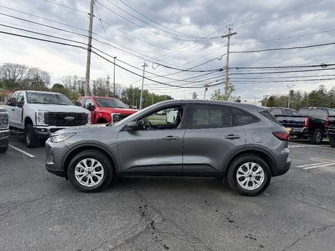 Used 2025 Ford Escape Active w/ Cold Weather Package AWD/4WD image 3