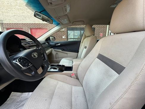 Used 2014 Toyota Camry FWD image 13