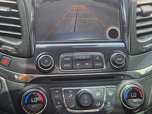 Used 2014 Chevrolet Impala LTZ FWD image 10