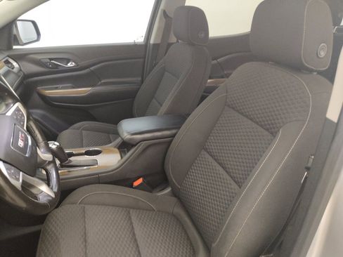 Used 2019 GMC Acadia SLE FWD image 17