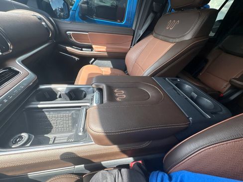 Used 2025 Ford Expedition King Ranch AWD/4WD image 37