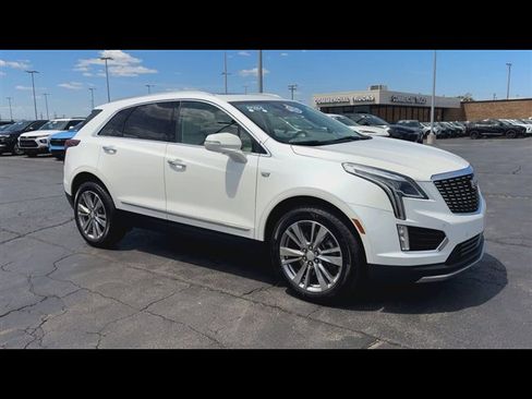 Used 2024 Cadillac XT5 Premium Luxury w/ LPO, Floor Liner Package FWD image 2