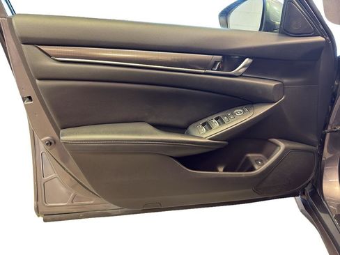 Used 2018 Honda Accord Sport image 13