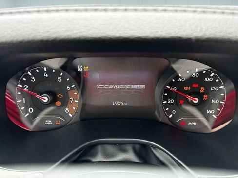 Used 2023 Jeep Compass Limited image 15