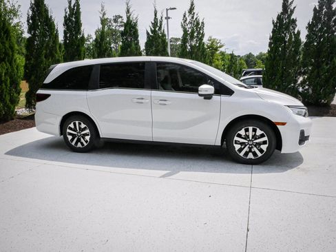 New 2026 Honda Odyssey EX-L image 11