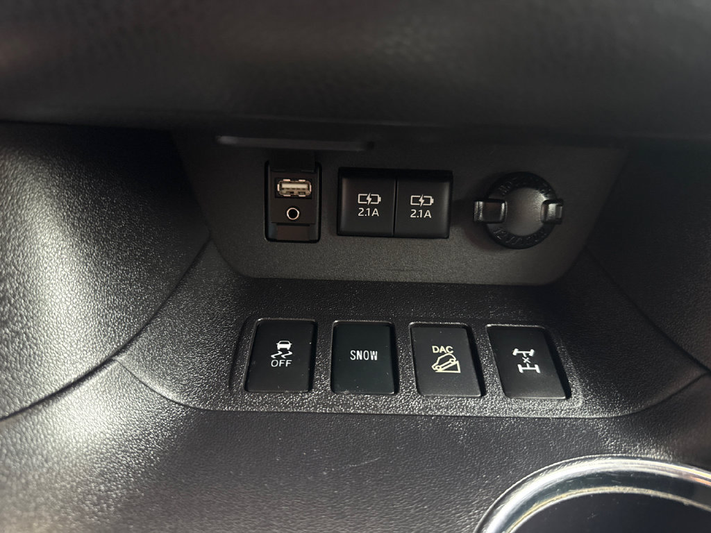 Used 2018 Toyota Highlander Limited Platinum AWD/4WD image 15