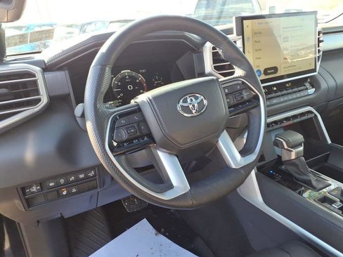 Used 2025 Toyota Tundra Platinum image 9