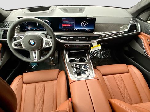 New 2026 BMW X7 M60i image 17