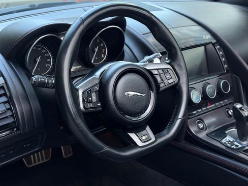 Used 2016 Jaguar F-TYPE R image 25