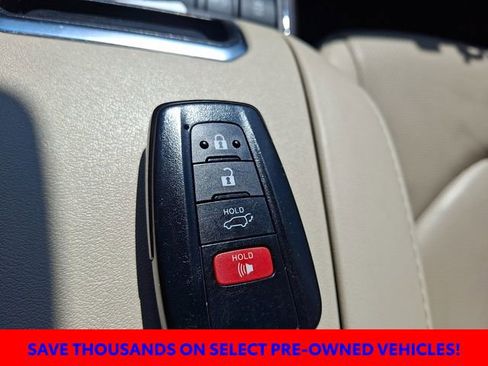 Used 2023 Toyota Highlander Limited AWD/4WD image 15
