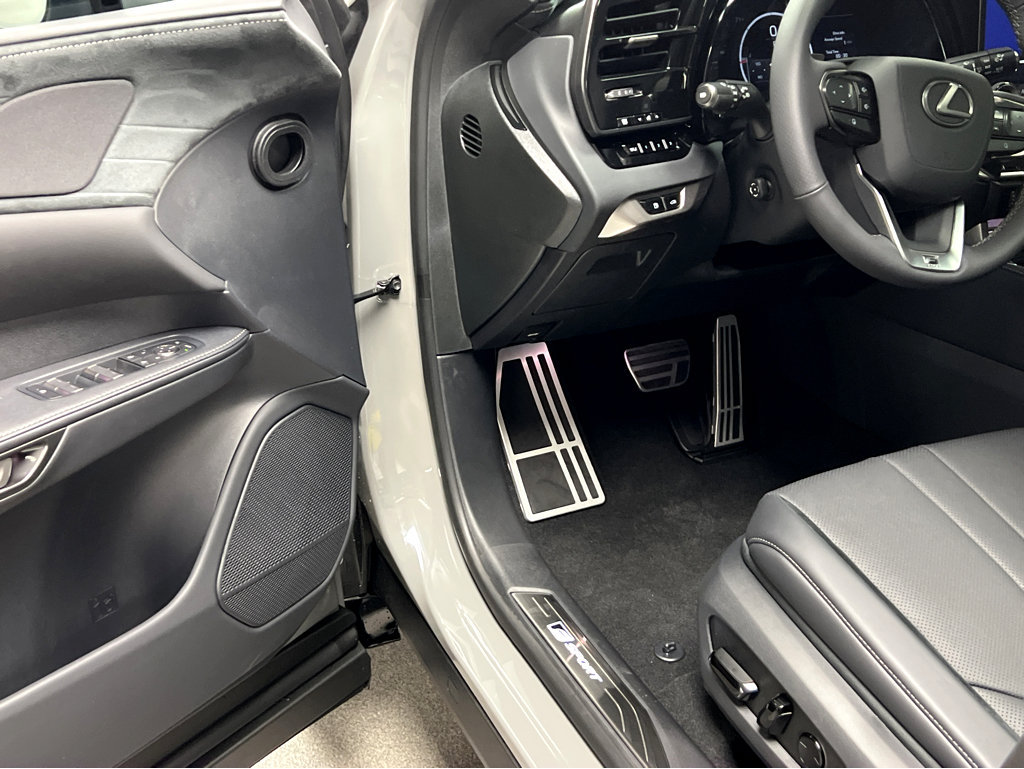 New 2026 Lexus RX 500h F Sport w/ Appearance Package AWD/4WD image 8