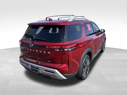 Used 2024 Nissan Pathfinder SL w/ SL Premium Package image 6