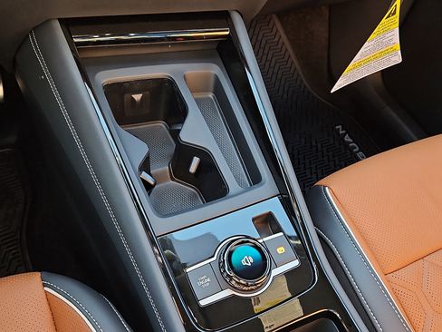 New 2026 Volkswagen Tiguan SEL R-Line image 16